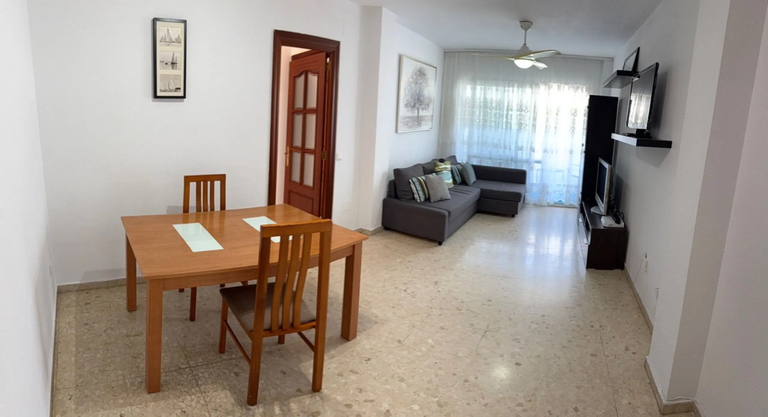 Apartment for Sale in the Center of Torremolinos – Gated Community with Pool and Gardens
