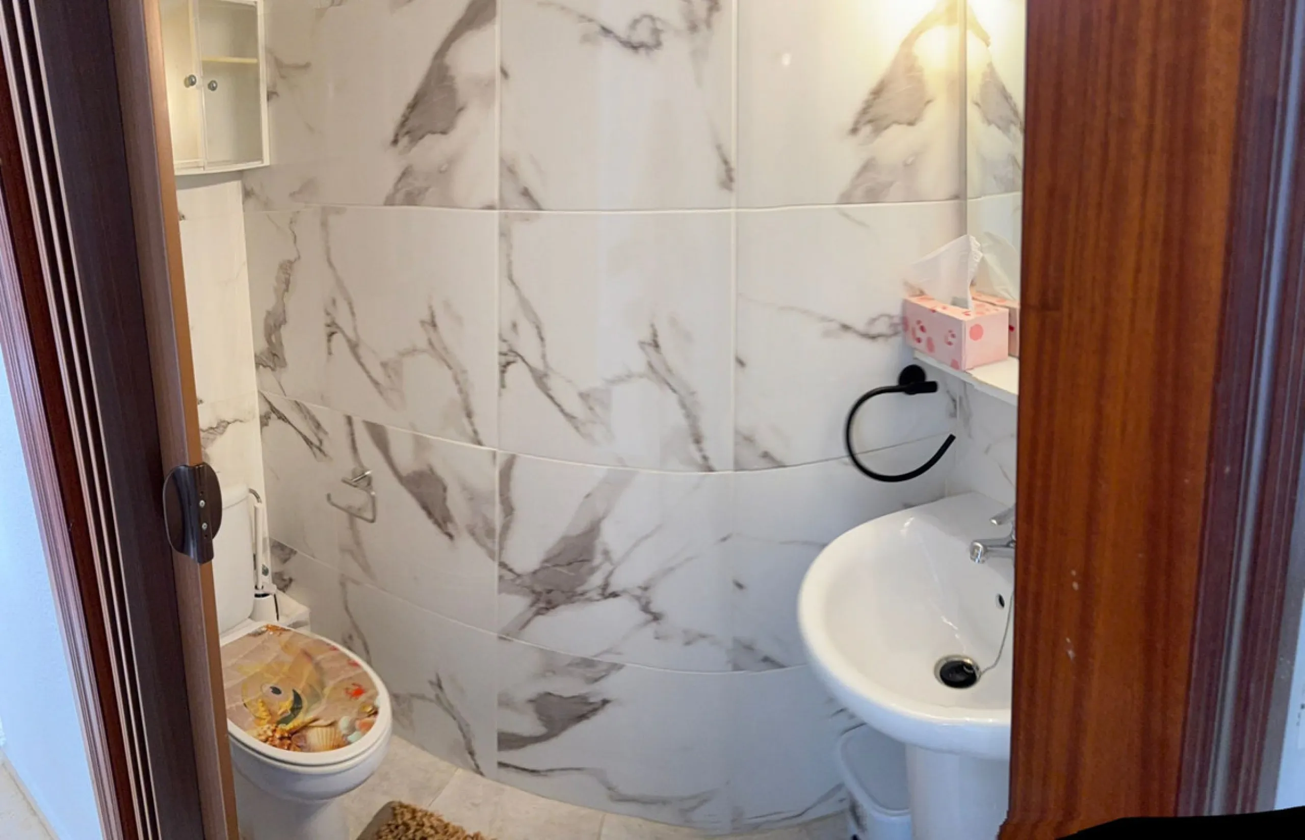 Apartment for Sale in the Center of Torremolinos – Gated Community with Pool and Gardens