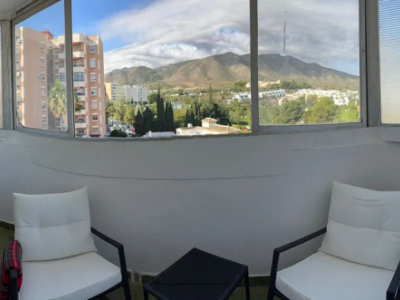 Apartment for Sale in the Center of Torremolinos – Gated Community with Pool and Gardens