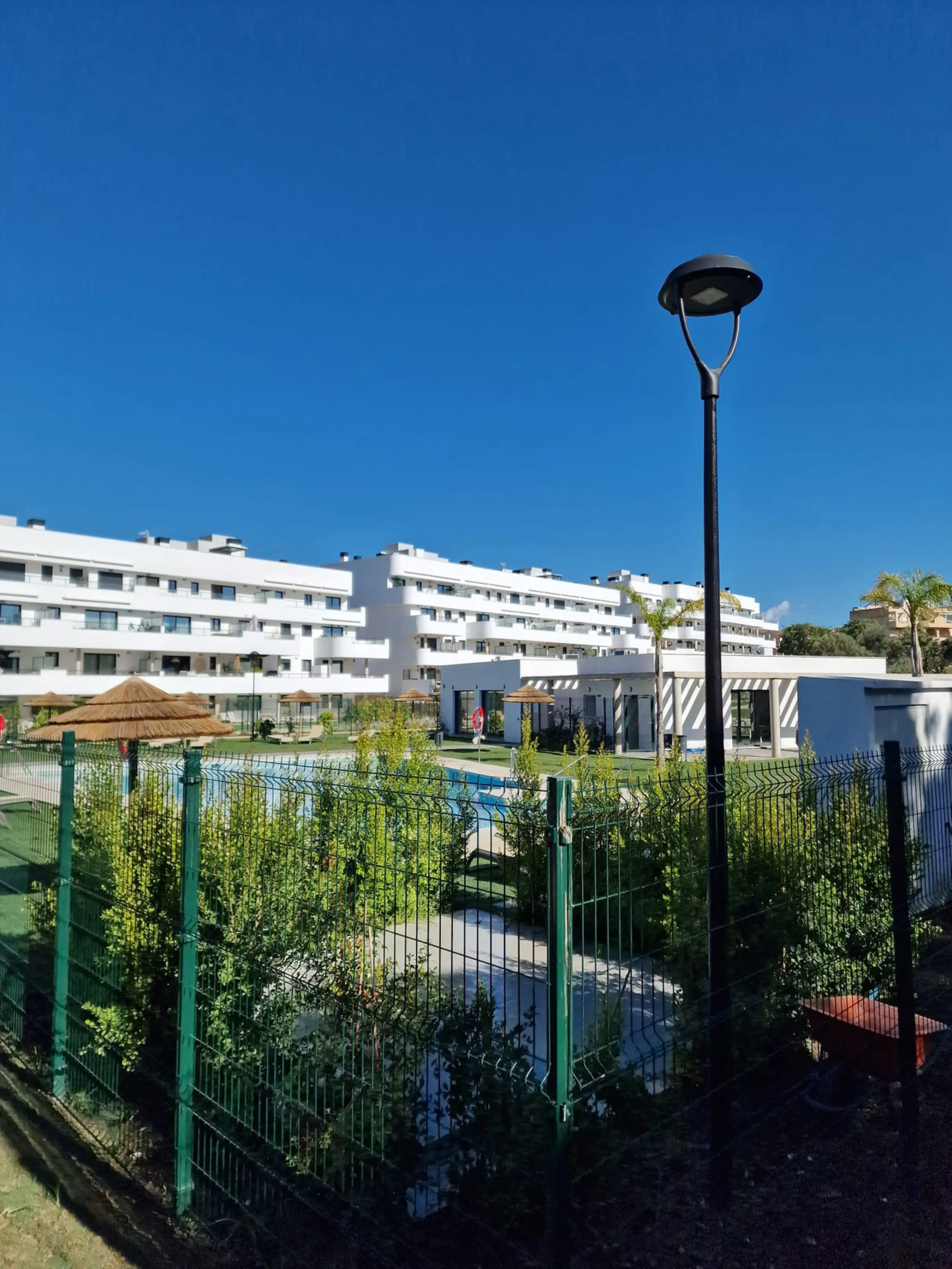 Ground Floor Apartment for sale in Estepona East, Estepona with 2 bedrooms, 2 bathrooms, 2 en suite bathrooms and with orientation south, with communal swimming pool, private garage (1 parking spaces) and private garden. Regarding property dimensions, it 