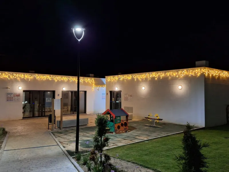 Ground Floor Apartment for sale in Estepona East, Estepona with 2 bedrooms, 2 bathrooms, 2 en suite bathrooms and with orientation south, with communal swimming pool, private garage (1 parking spaces) and private garden. Regarding property dimensions, it 