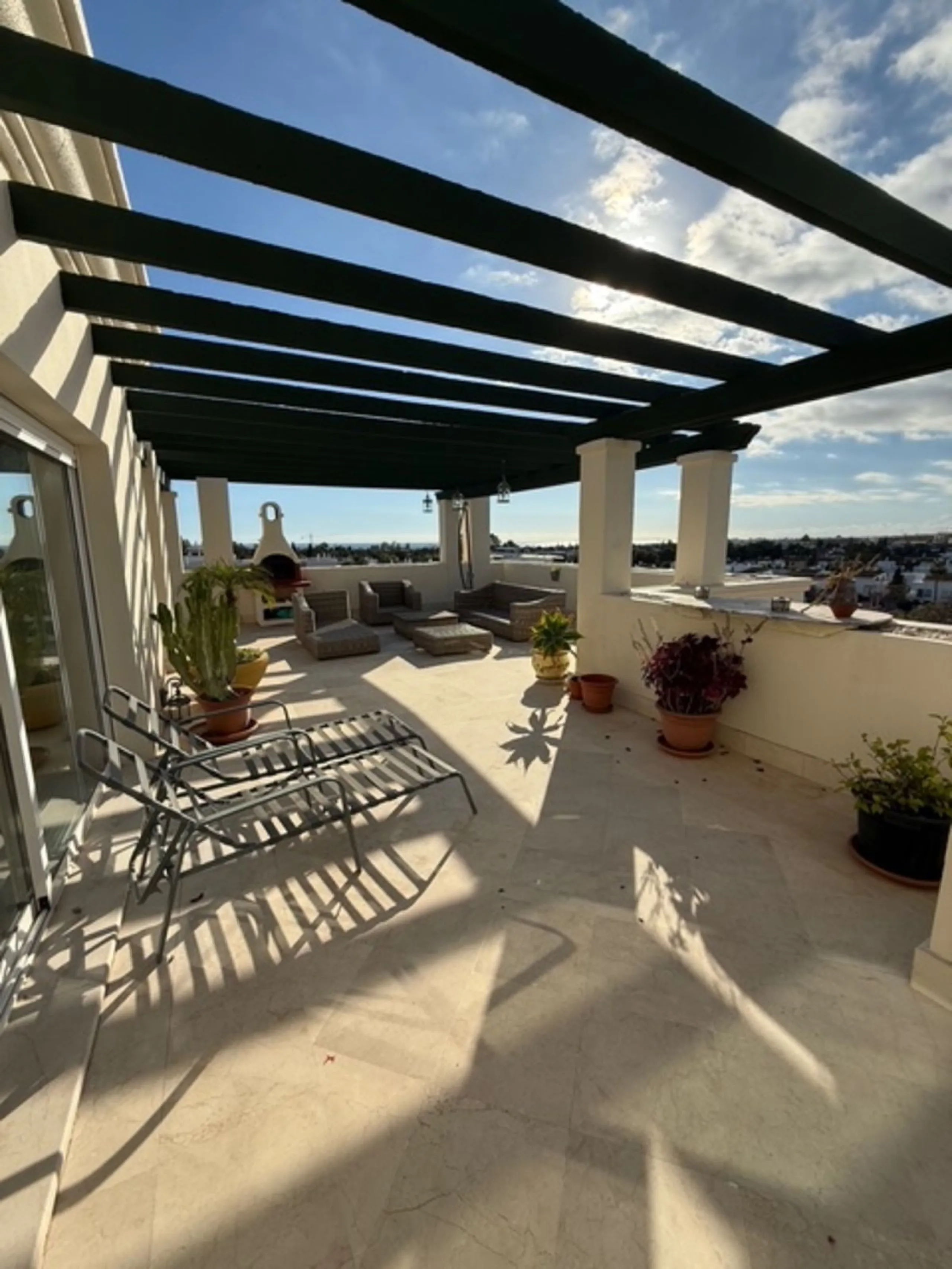A rare opportunity to find a penthouse in Nueva Andalucia with almost 300 m2 terrace wrapped around the 3 bed apartment.