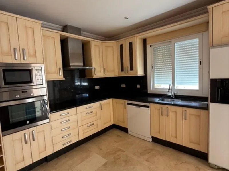 A rare opportunity to find a penthouse in Nueva Andalucia with almost 300 m2 terrace wrapped around the 3 bed apartment.