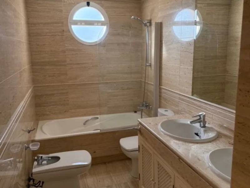 A rare opportunity to find a penthouse in Nueva Andalucia with almost 300 m2 terrace wrapped around the 3 bed apartment.