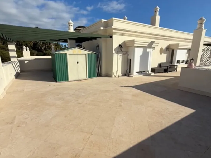 A rare opportunity to find a penthouse in Nueva Andalucia with almost 300 m2 terrace wrapped around the 3 bed apartment.