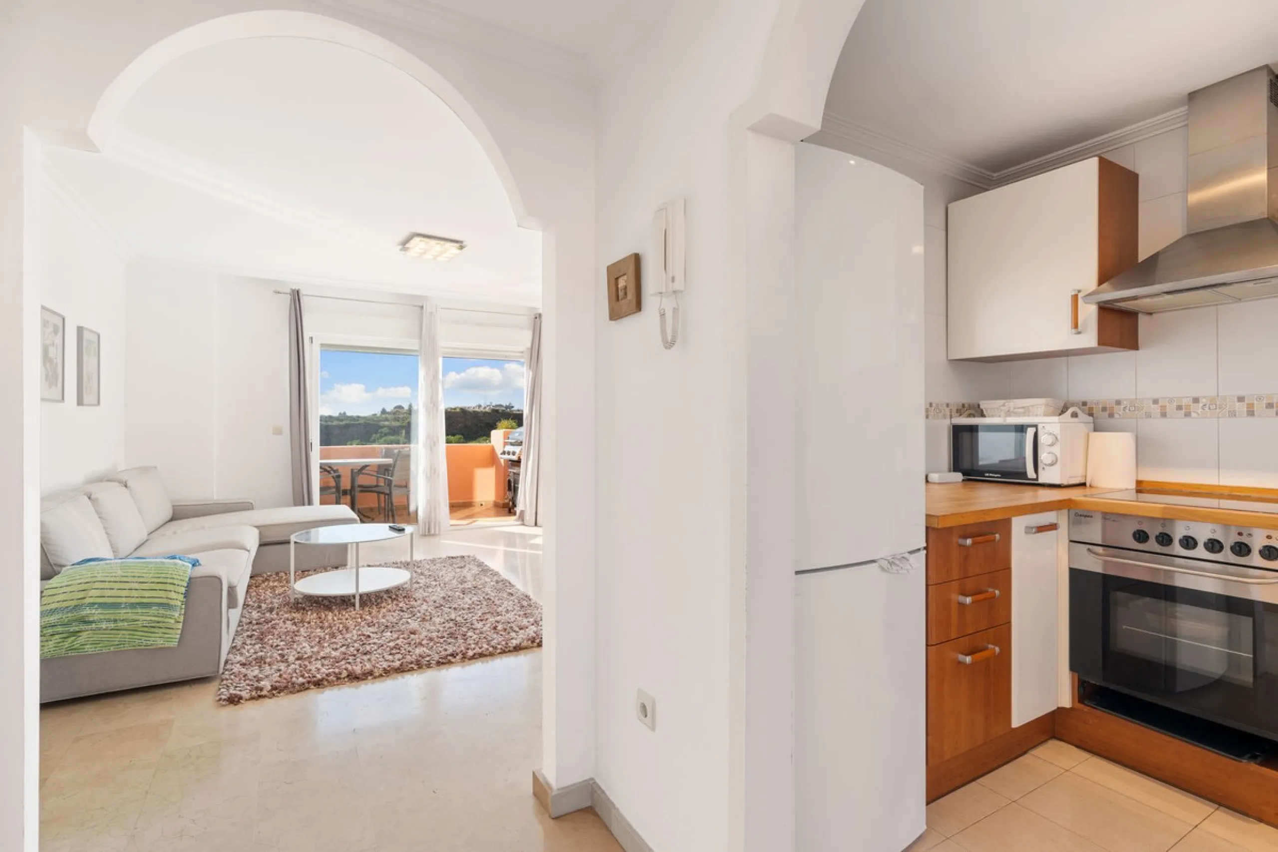 Modern 2-Bedroom with Private Underground Parking with lift access & a community Pool