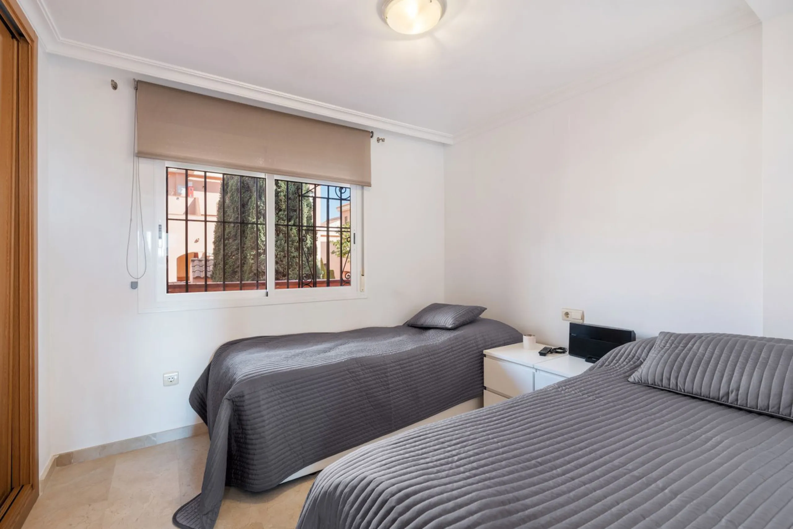Modern 2-Bedroom with Private Underground Parking with lift access & a community Pool