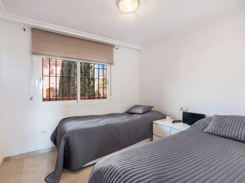 Modern 2-Bedroom with Private Underground Parking with lift access & a community Pool
