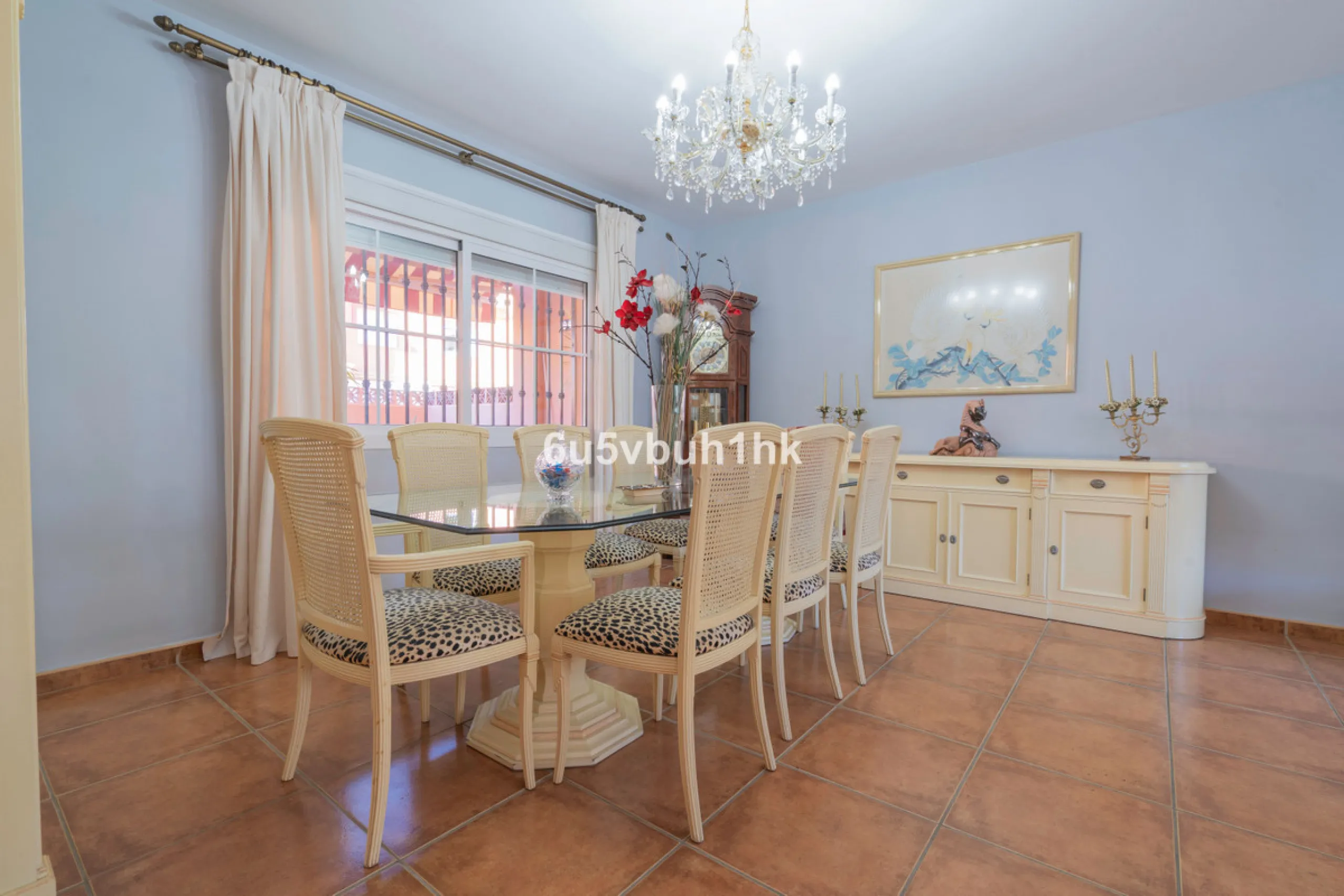 House - Semi-Detached House в продаже в Fuengirola, Málaga. В доме 4 спален и 4 ванных комнат. Площадь дома 265 м²