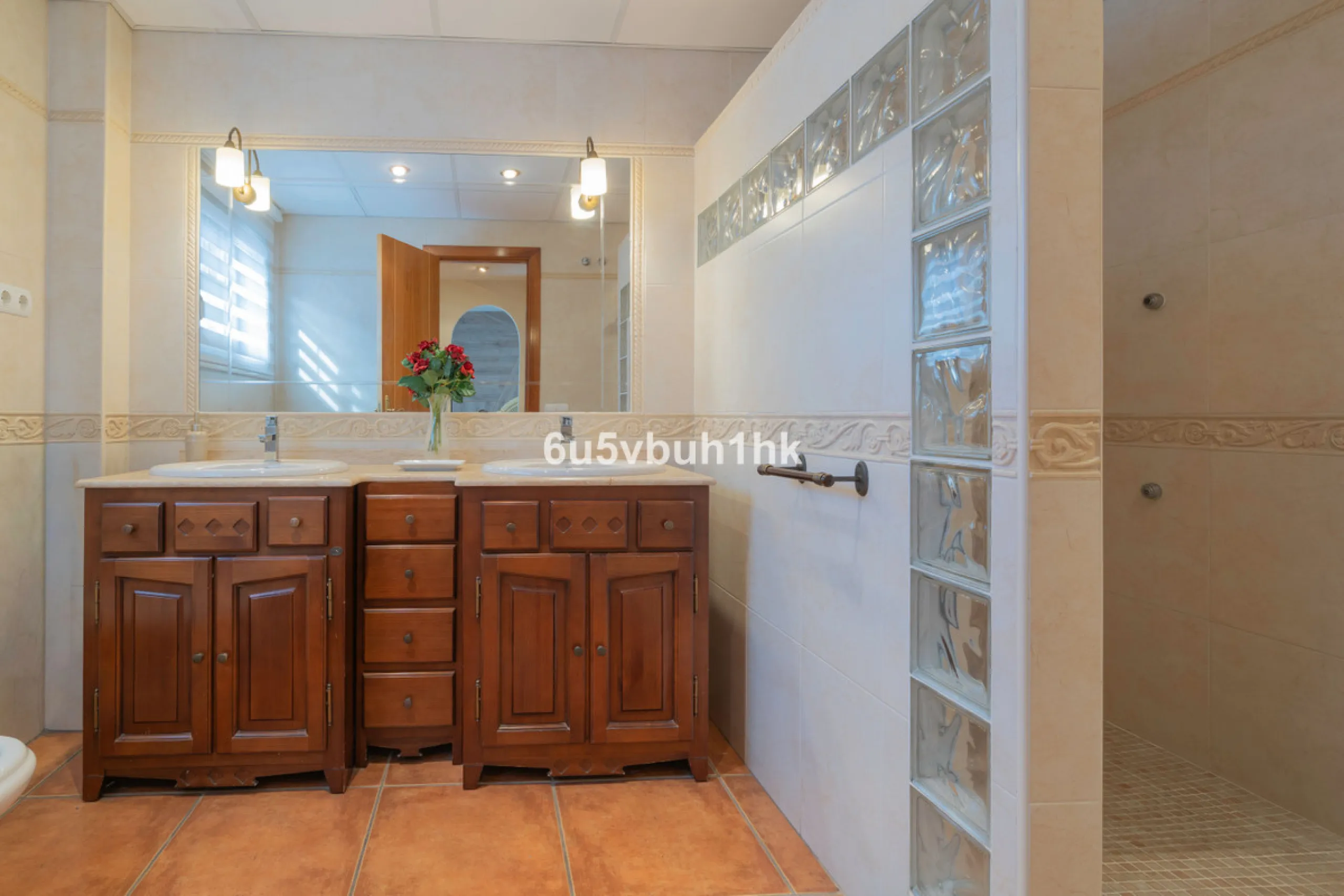 House - Semi-Detached House в продаже в Fuengirola, Málaga. В доме 4 спален и 4 ванных комнат. Площадь дома 265 м²