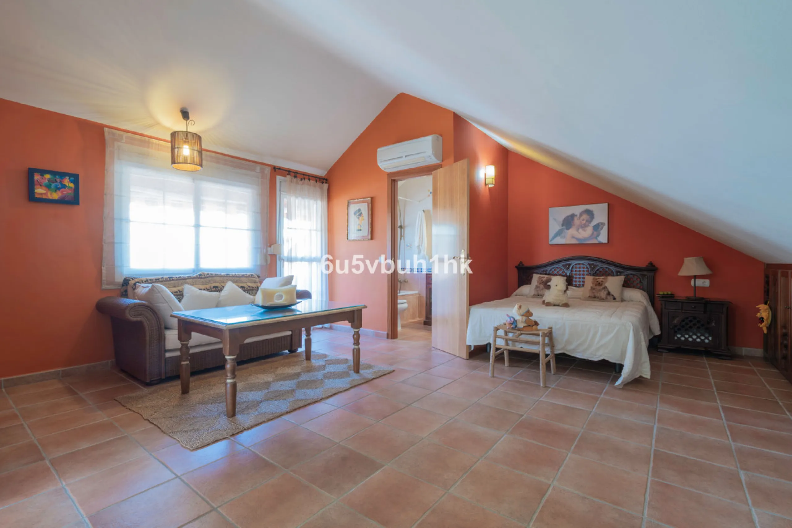 House - Semi-Detached House в продаже в Fuengirola, Málaga. В доме 4 спален и 4 ванных комнат. Площадь дома 265 м²