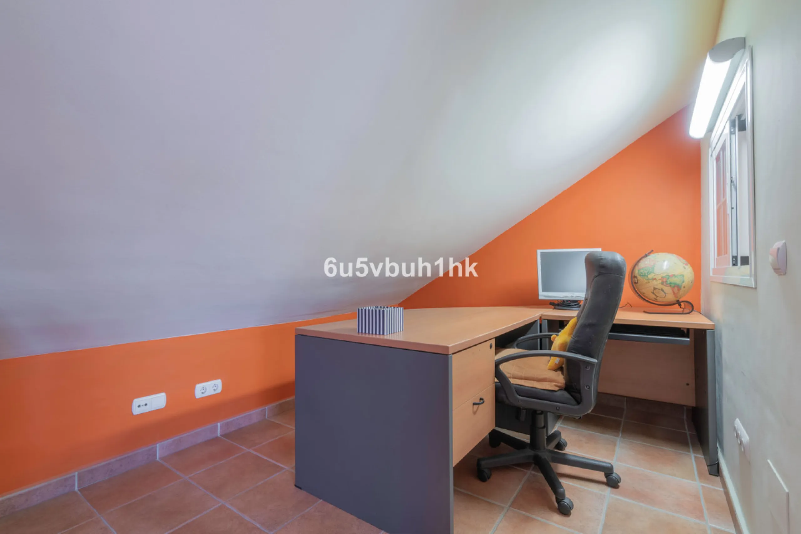 House - Semi-Detached House в продаже в Fuengirola, Málaga. В доме 4 спален и 4 ванных комнат. Площадь дома 265 м²