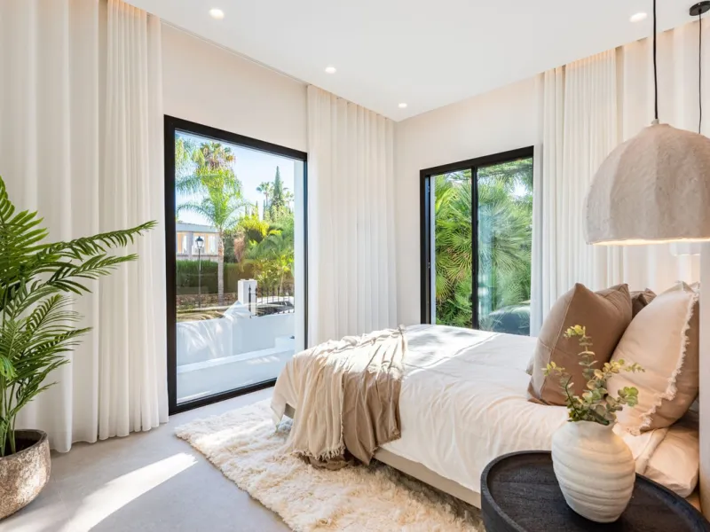 House - Detached Villa в продаже в Marbella, Málaga. В доме 4 спален и 4 ванных комнат. Площадь дома 300 м². Площадь участка 814 м²