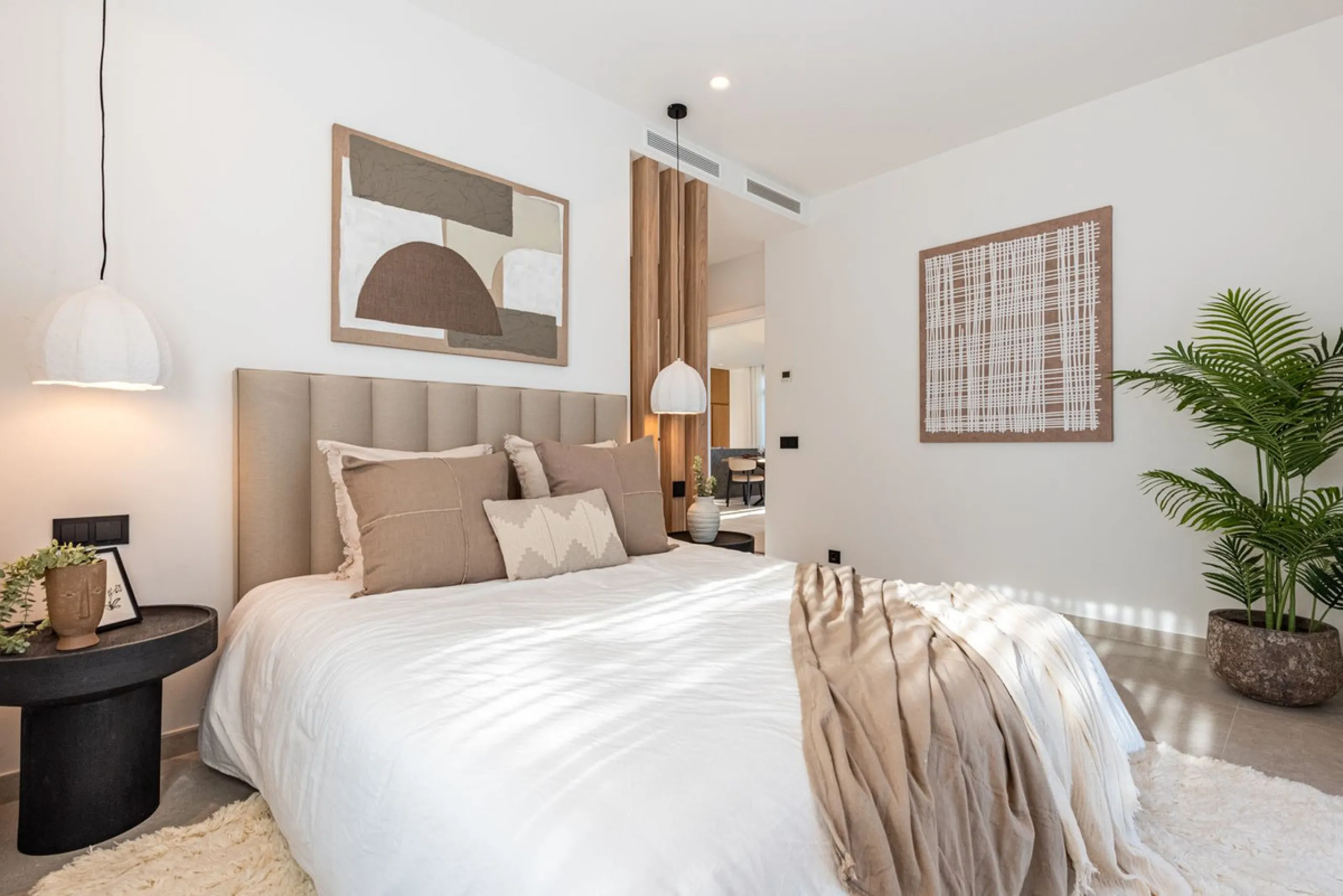 House - Detached Villa в продаже в Marbella, Málaga. В доме 4 спален и 4 ванных комнат. Площадь дома 300 м². Площадь участка 814 м²