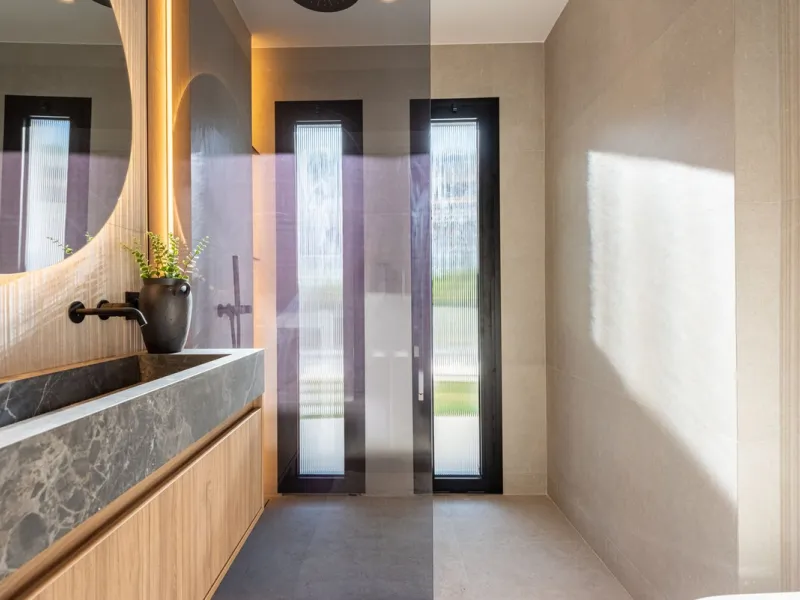 House - Detached Villa в продаже в Marbella, Málaga. В доме 4 спален и 4 ванных комнат. Площадь дома 300 м². Площадь участка 814 м²