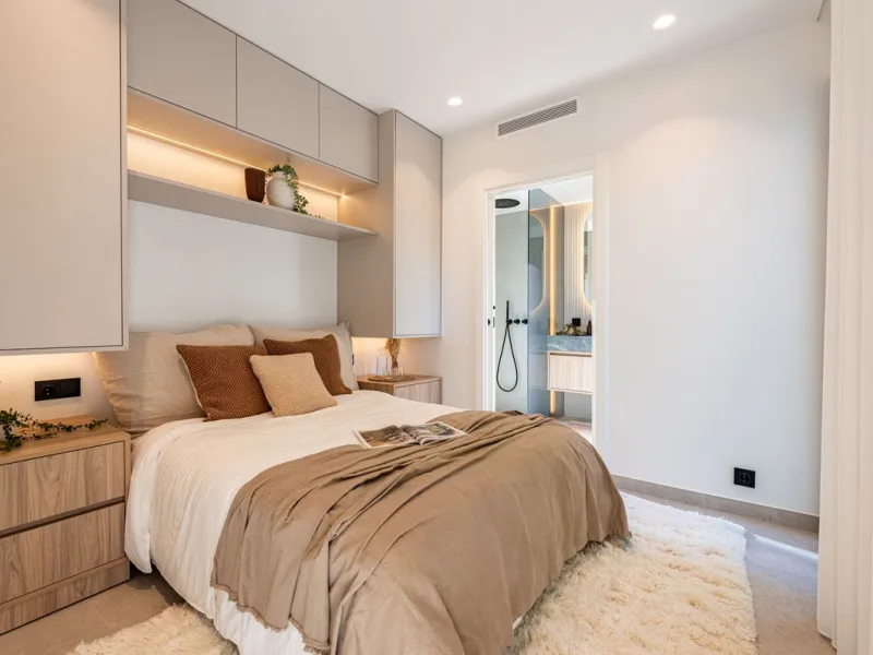 House - Detached Villa в продаже в Marbella, Málaga. В доме 4 спален и 4 ванных комнат. Площадь дома 300 м². Площадь участка 814 м²