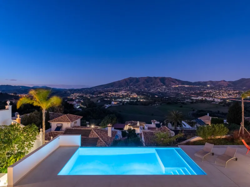 CONTEMPORARY LUXURY VILLA WITH PANORAMIC VIEWS – BUILT 2024