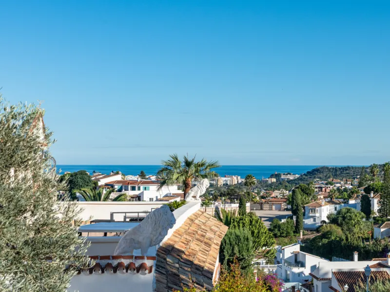 CONTEMPORARY LUXURY VILLA WITH PANORAMIC VIEWS – BUILT 2024