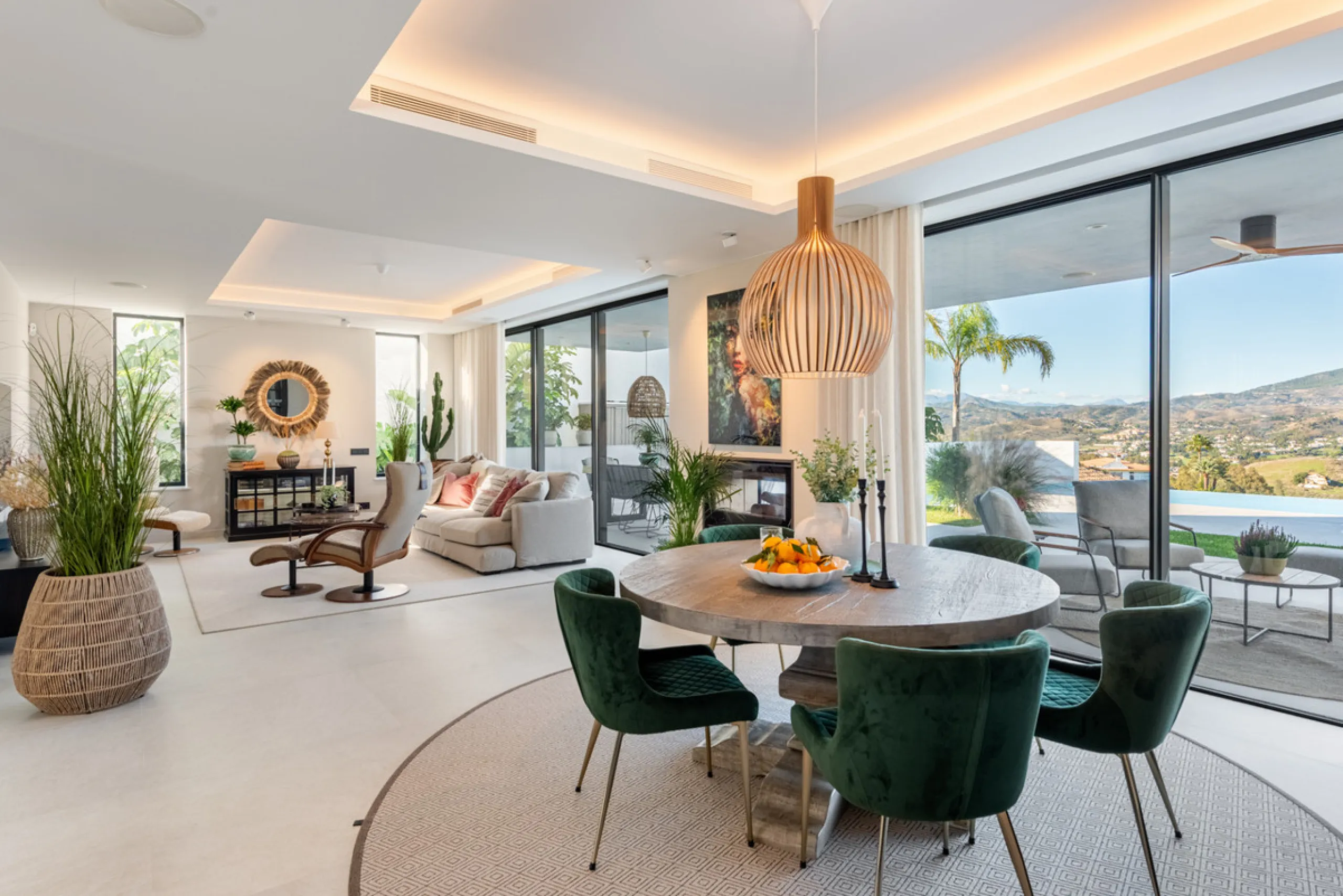 CONTEMPORARY LUXURY VILLA WITH PANORAMIC VIEWS – BUILT 2024