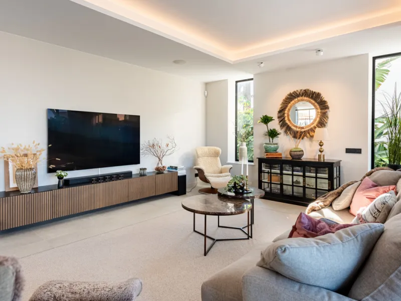 CONTEMPORARY LUXURY VILLA WITH PANORAMIC VIEWS – BUILT 2024
