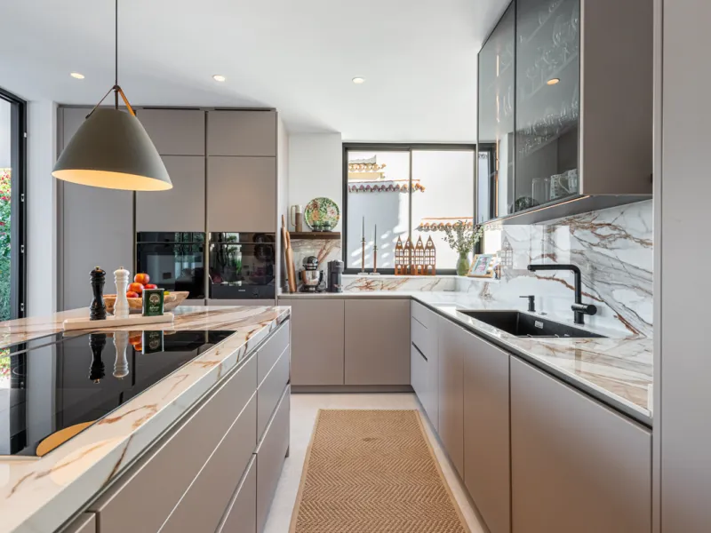 CONTEMPORARY LUXURY VILLA WITH PANORAMIC VIEWS – BUILT 2024