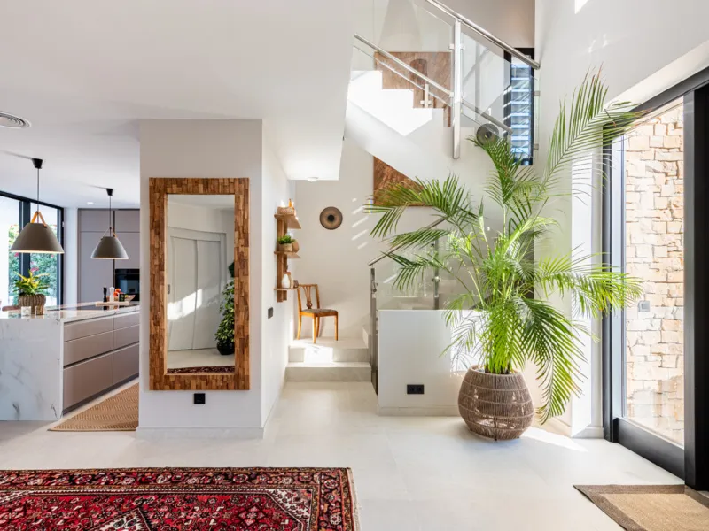 CONTEMPORARY LUXURY VILLA WITH PANORAMIC VIEWS – BUILT 2024