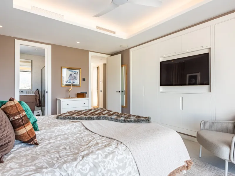 CONTEMPORARY LUXURY VILLA WITH PANORAMIC VIEWS – BUILT 2024