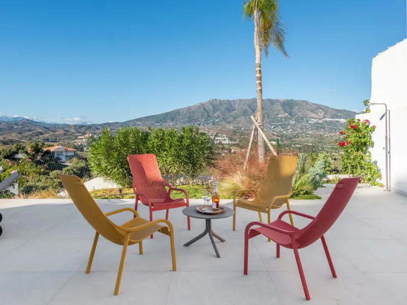 CONTEMPORARY LUXURY VILLA WITH PANORAMIC VIEWS – BUILT 2024