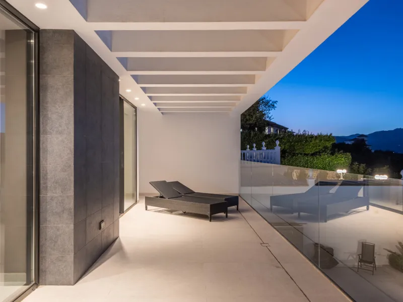 CONTEMPORARY LUXURY VILLA WITH PANORAMIC VIEWS – BUILT 2024