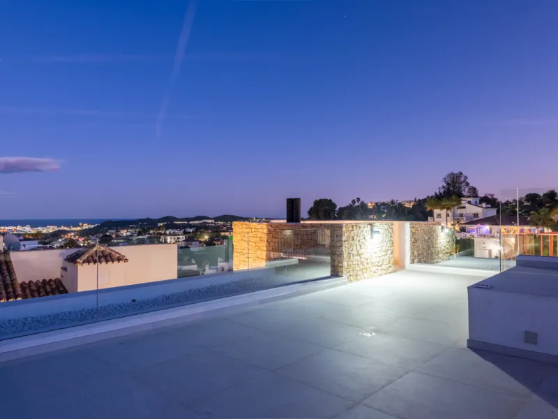 CONTEMPORARY LUXURY VILLA WITH PANORAMIC VIEWS – BUILT 2024