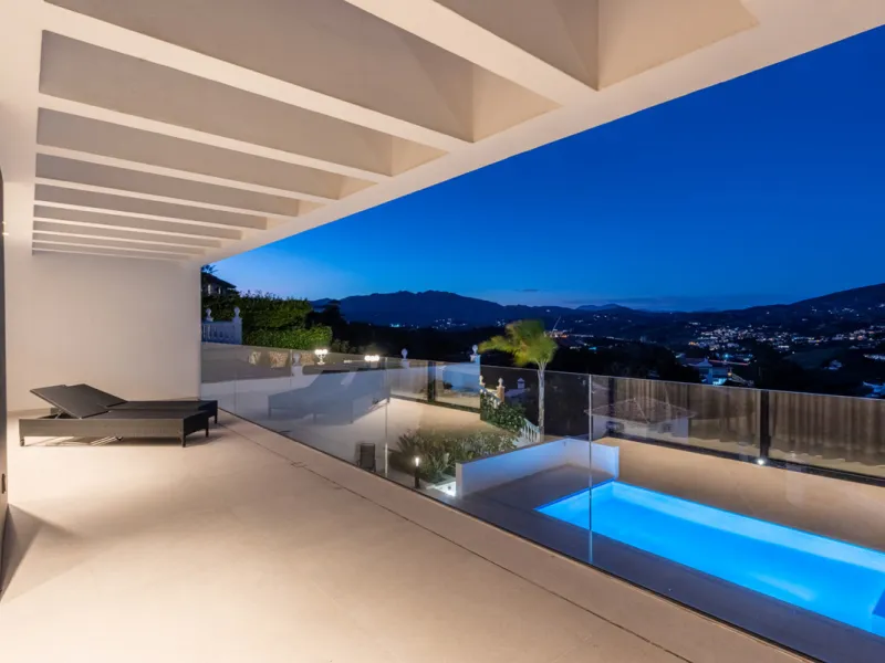 CONTEMPORARY LUXURY VILLA WITH PANORAMIC VIEWS – BUILT 2024