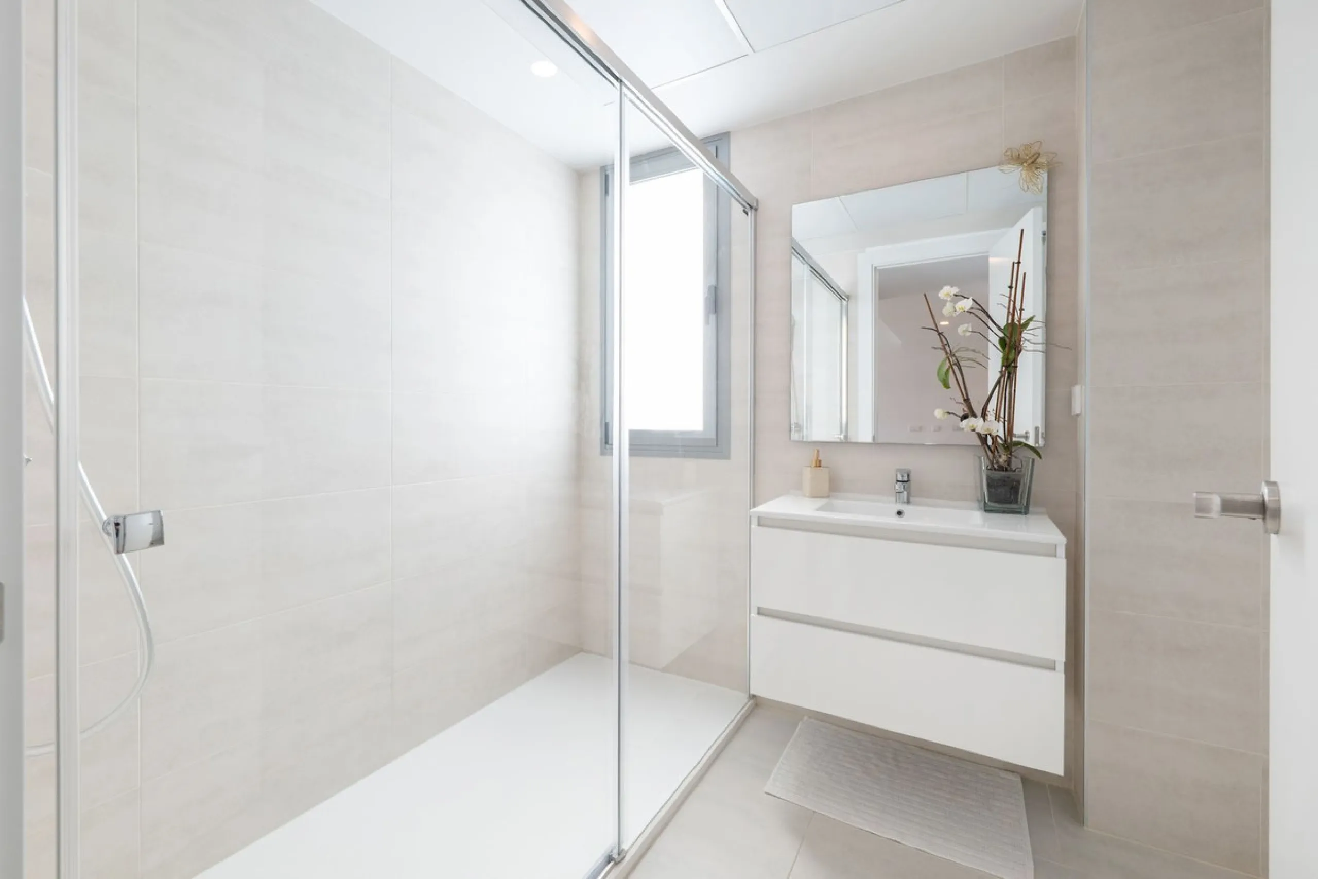 Modern apartment in a gated community with pools and gym