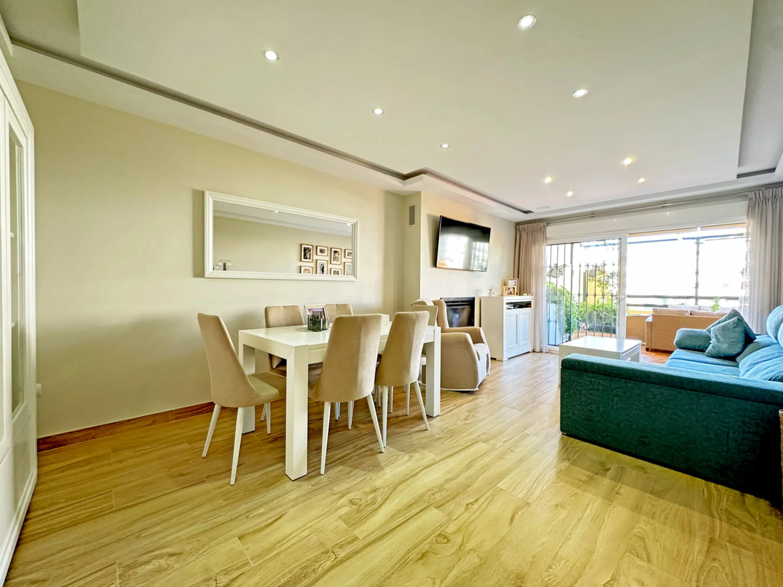 Apartment - Ground Floor Apartment в продаже в Estepona, Málaga. В доме 2 спален и 2 ванных комнат. Площадь дома 106 м²
