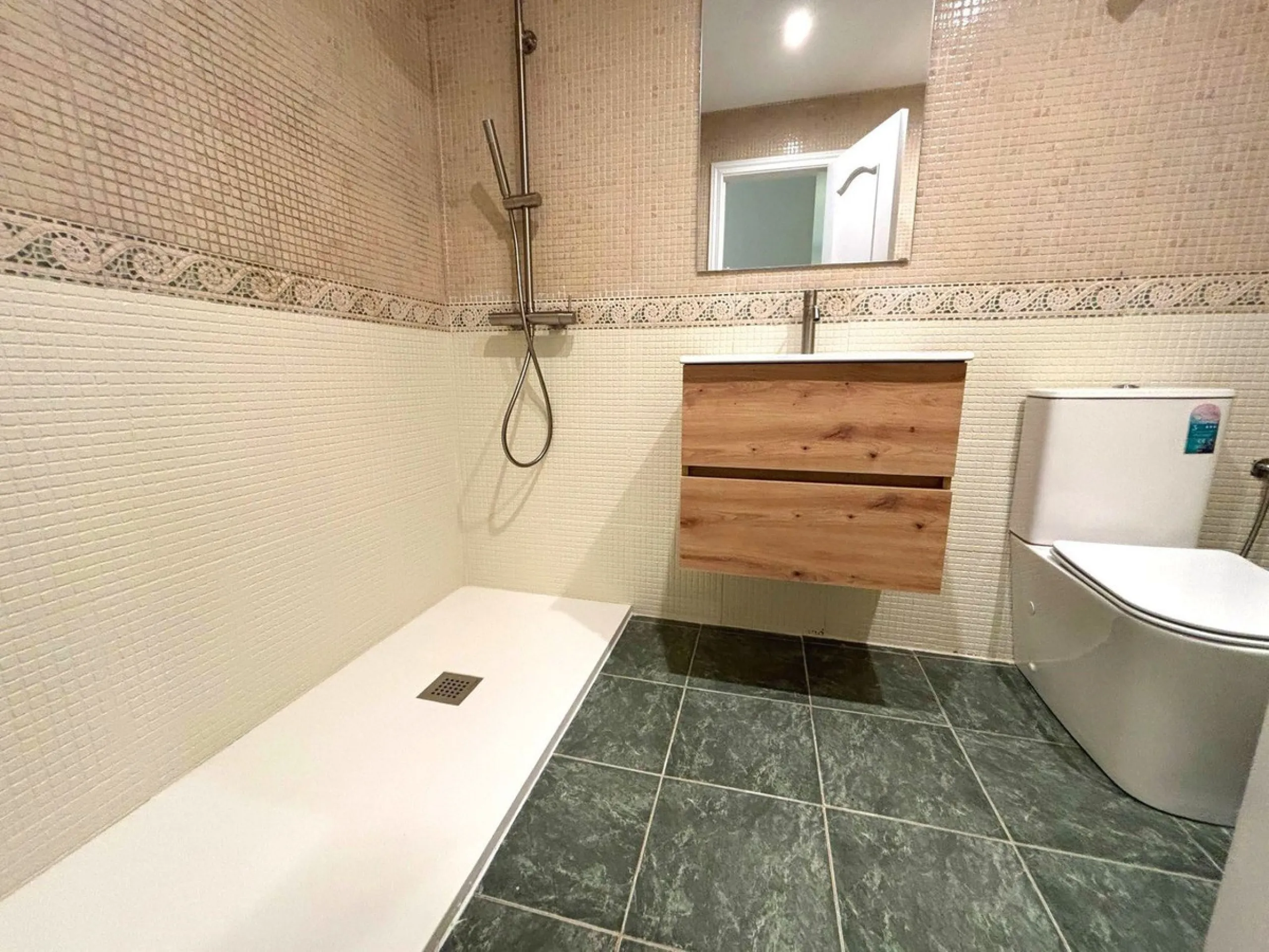Apartment for sale in El Ejido area – Alameda Capuchinos Street, Málaga