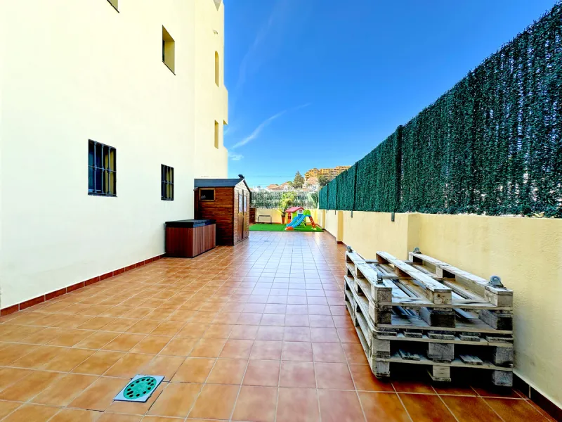 Apartment - Ground Floor Apartment в продаже в Estepona, Málaga. В доме 2 спален и 2 ванных комнат. Площадь дома 106 м²