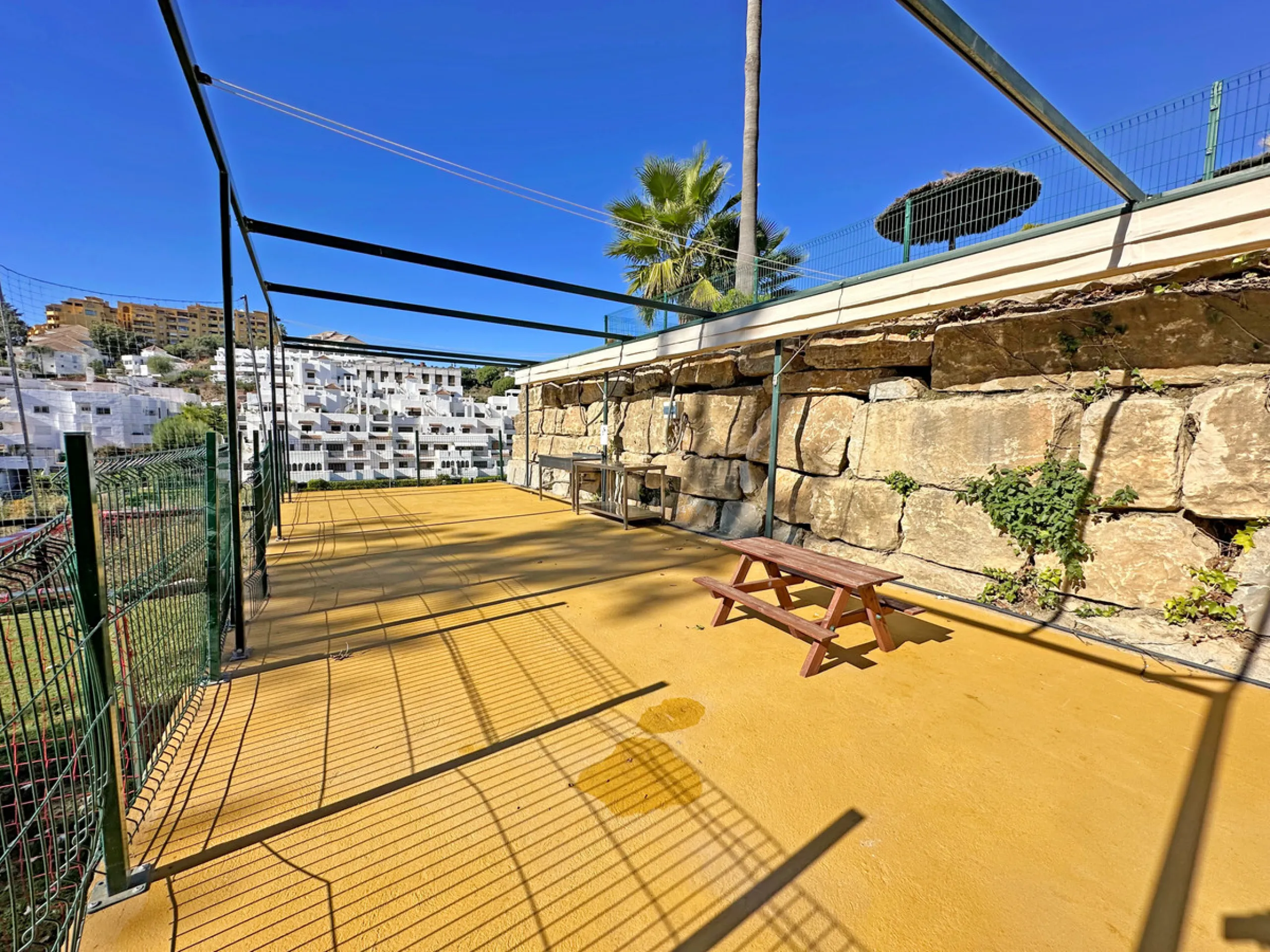 Apartment - Ground Floor Apartment в продаже в Estepona, Málaga. В доме 2 спален и 2 ванных комнат. Площадь дома 106 м²