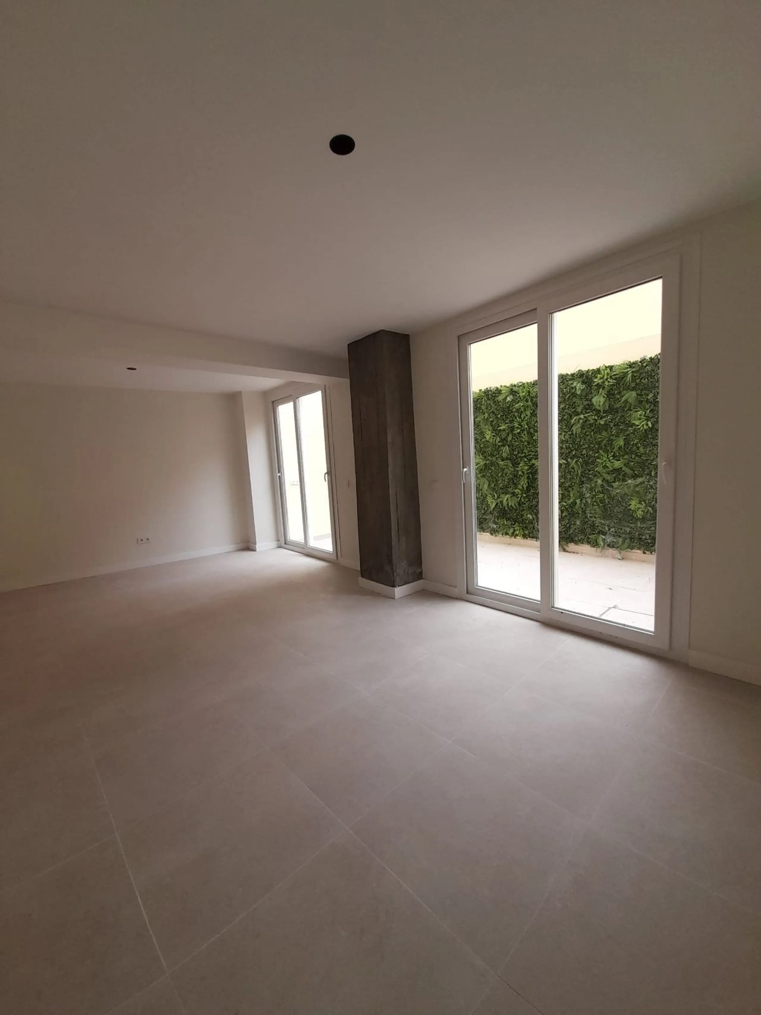 Renovated Ground Floor Apartment in Central Málaga – Ideal Home or Investment