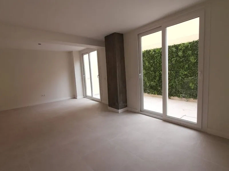 Renovated Ground Floor Apartment in Central Málaga – Ideal Home or Investment