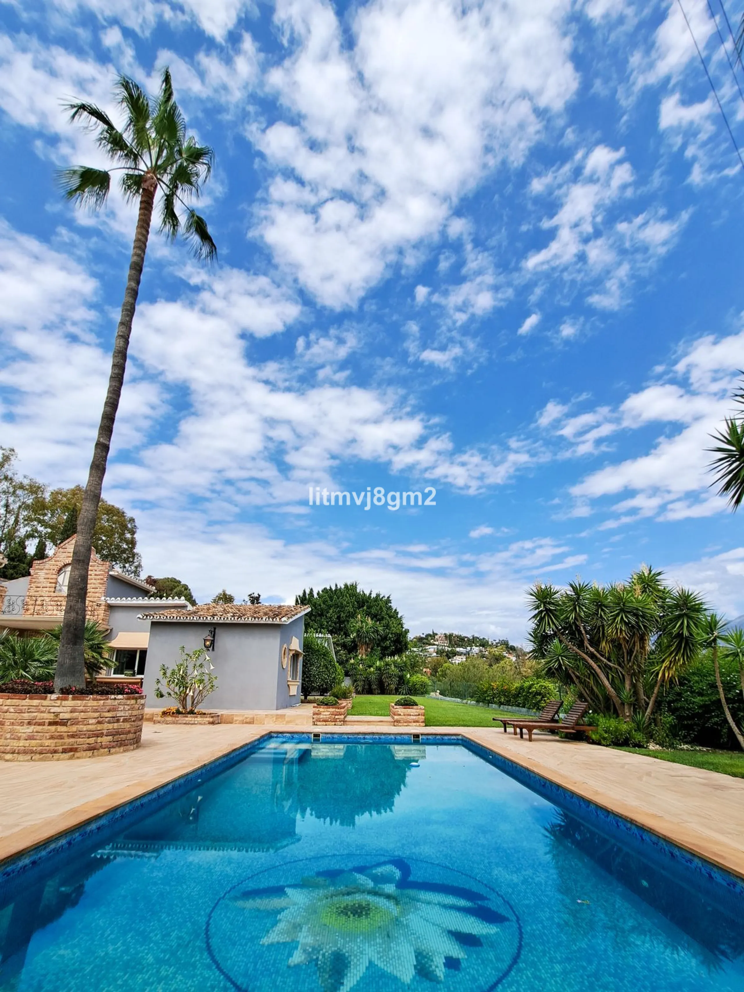 Significant price reduction by 700.000€, priced to sell! Must be seen.