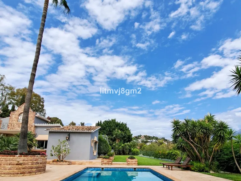 Significant price reduction by 700.000€, priced to sell! Must be seen.