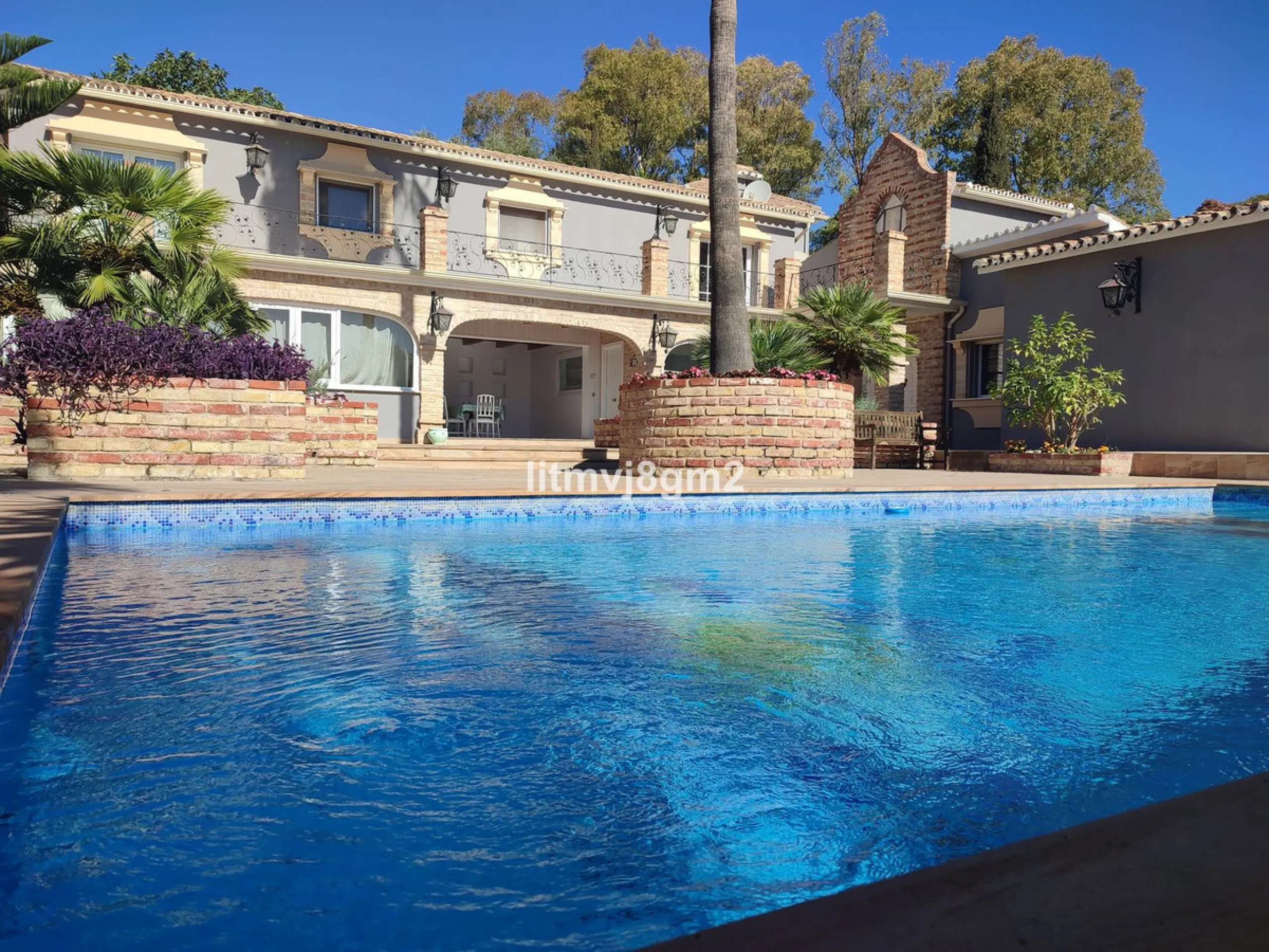 Significant price reduction by 700.000€, priced to sell! Must be seen.