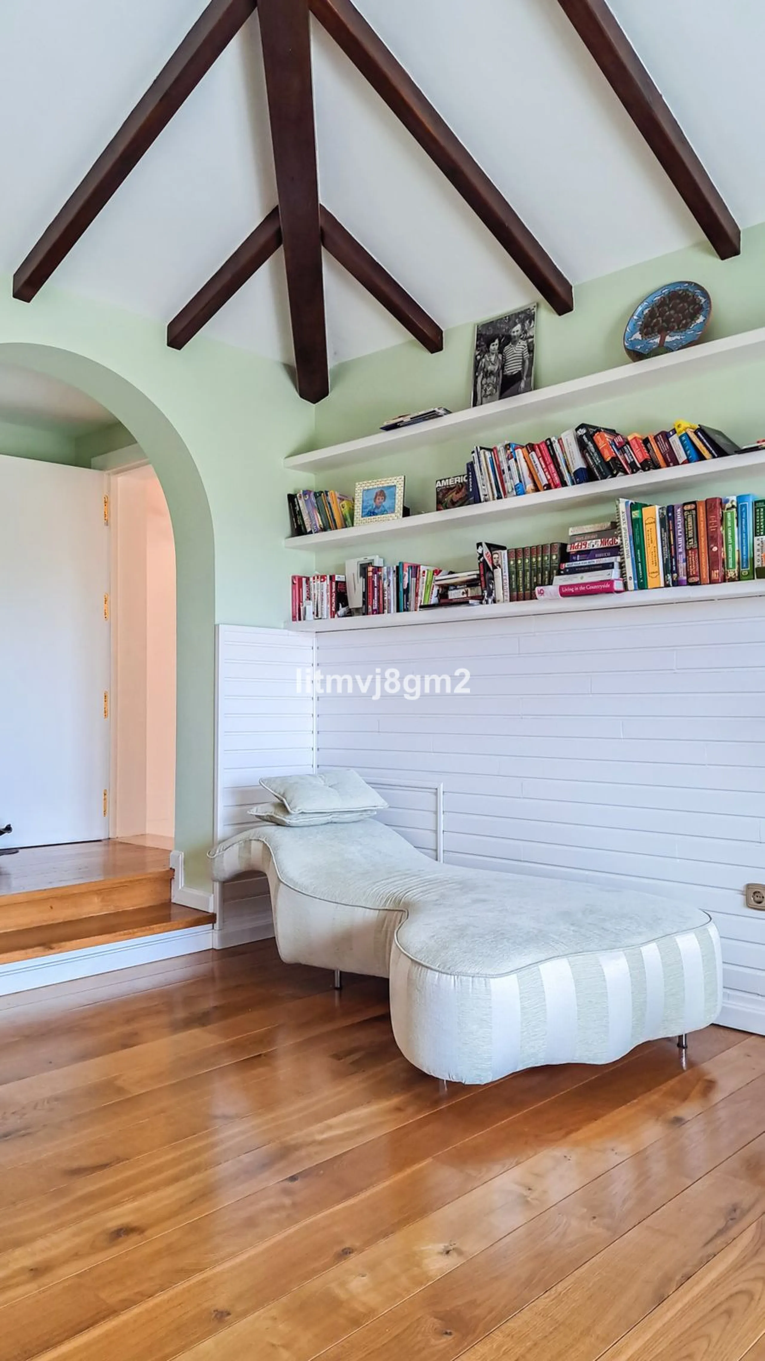 Significant price reduction by 700.000€, priced to sell! Must be seen.