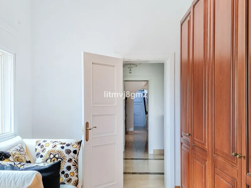 Significant price reduction by 700.000€, priced to sell! Must be seen.