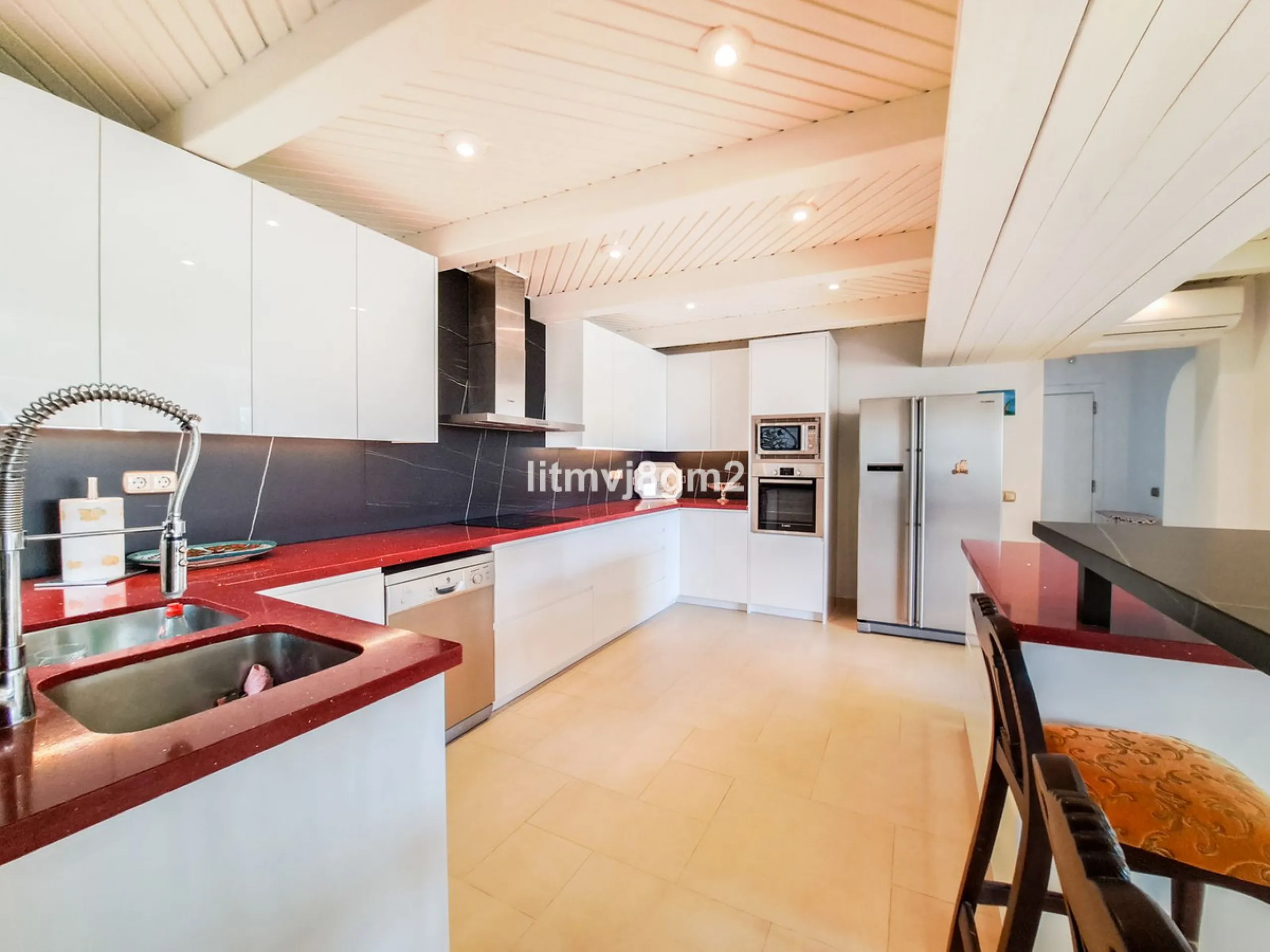 Significant price reduction by 700.000€, priced to sell! Must be seen.