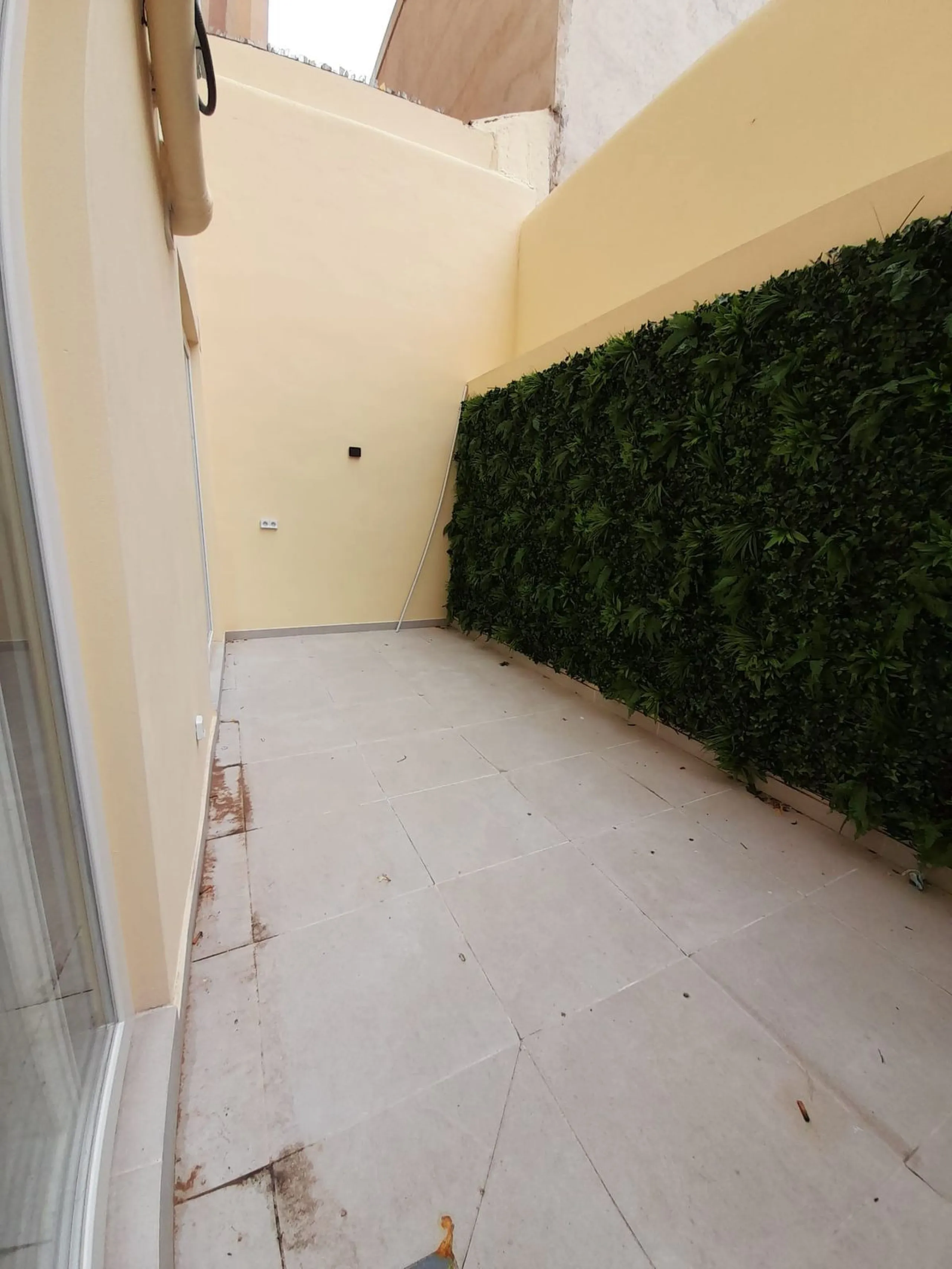 Renovated Ground Floor Apartment in Central Málaga – Ideal Home or Investment