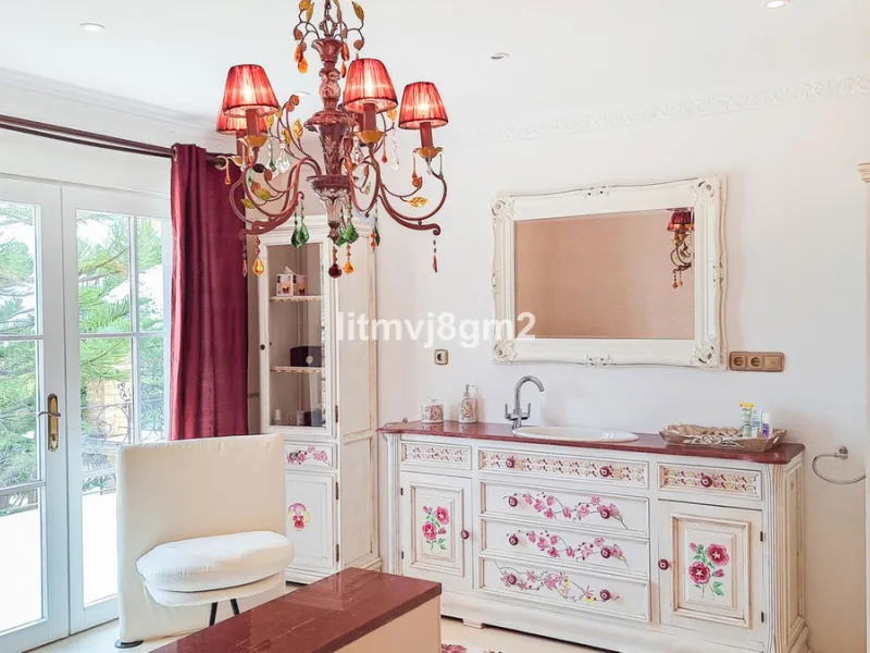 Significant price reduction by 700.000€, priced to sell! Must be seen.