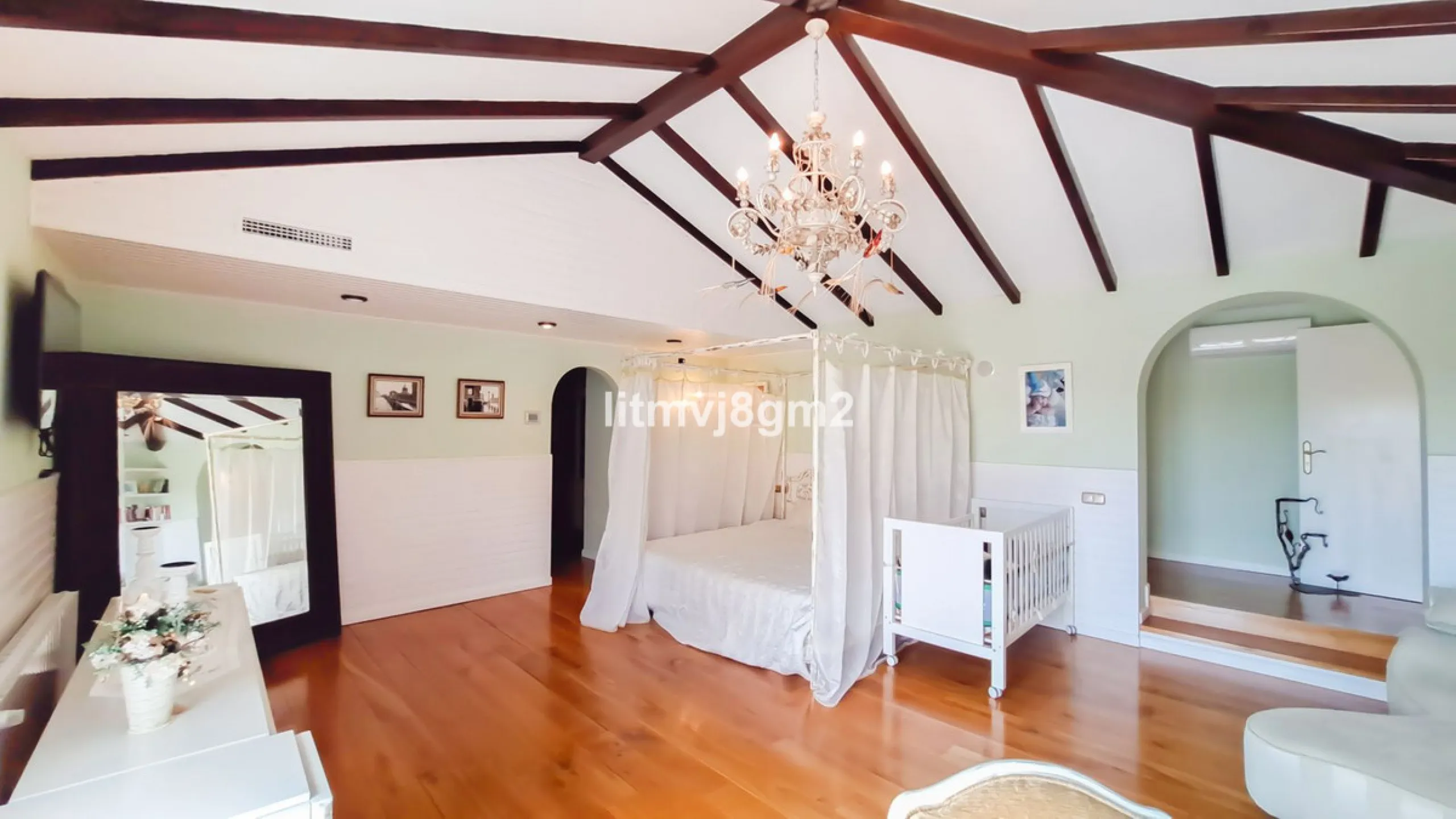 Significant price reduction by 700.000€, priced to sell! Must be seen.