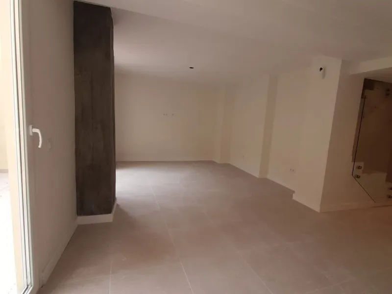 Renovated Ground Floor Apartment in Central Málaga – Ideal Home or Investment