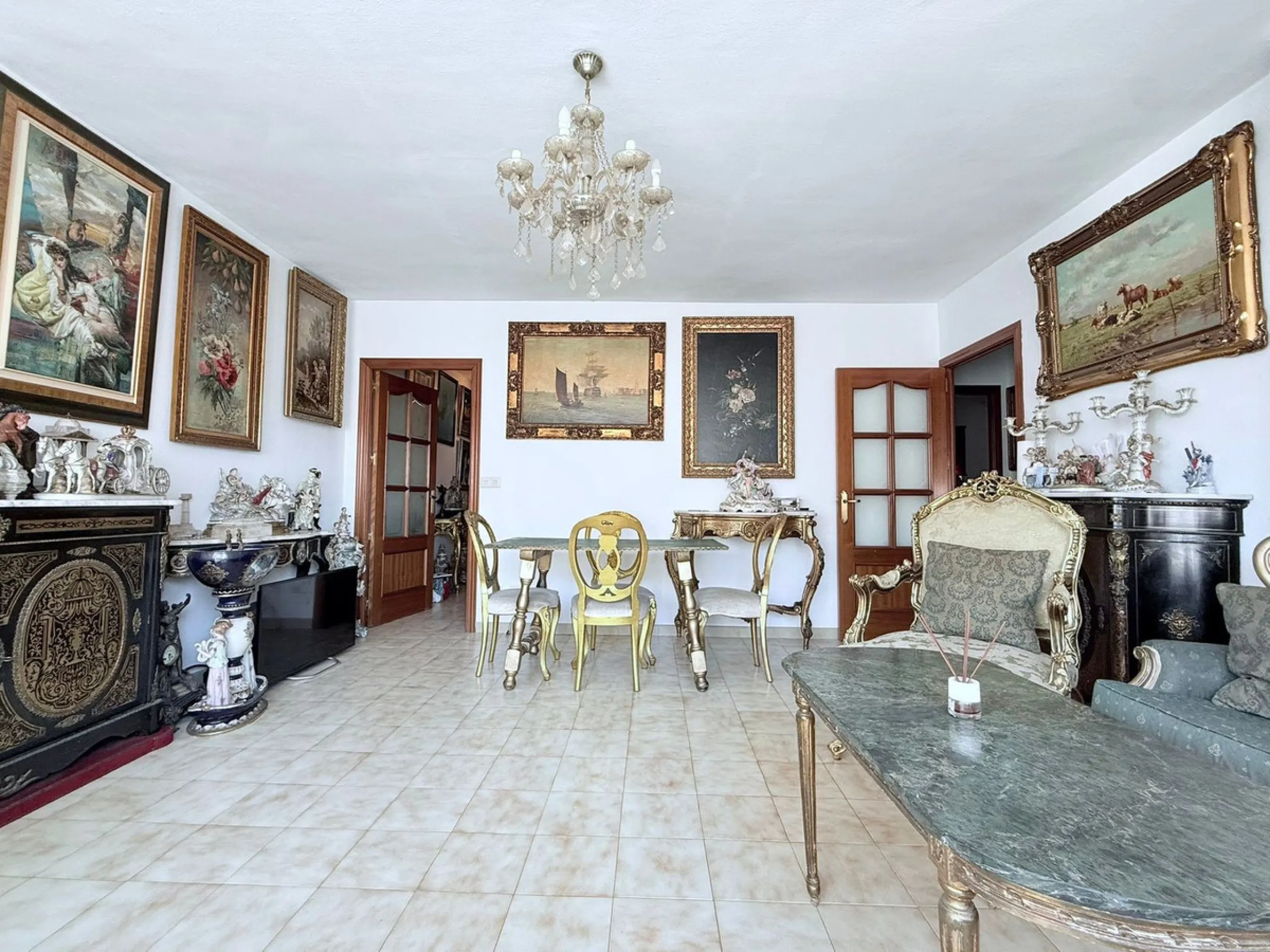 Fabulous 3-Bedroom Apartment in the Heart of Málaga