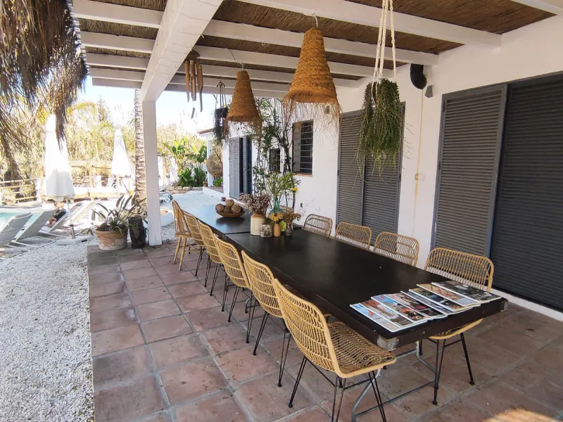 Presenting this beautiful property with an unbeatable location and a 7-year track record of successful rentals and an excellent reputation.